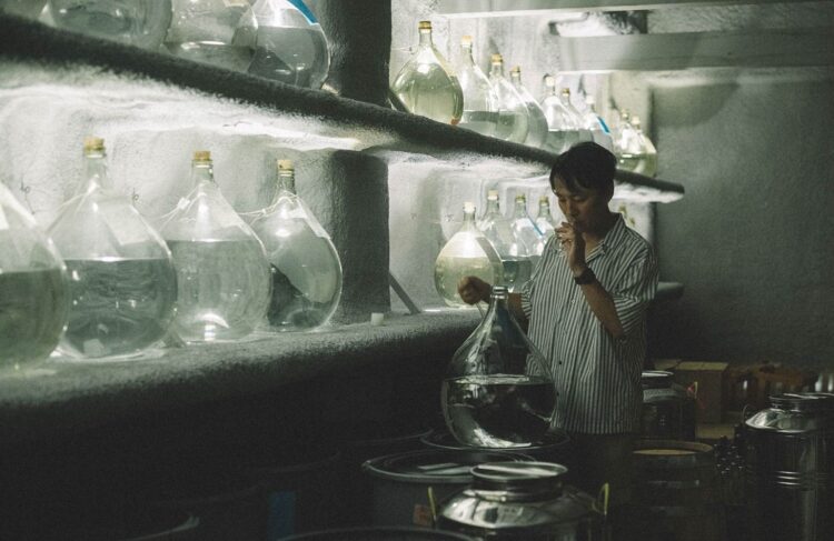 「偏愛とクリエイティブ」vol.8 蒸留家 江口 宏志さんの“偏愛”にまつわるショートストーリーのイメージ画像