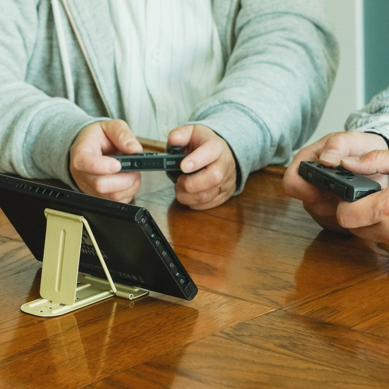 ガジェットレスト - ベージュの画像