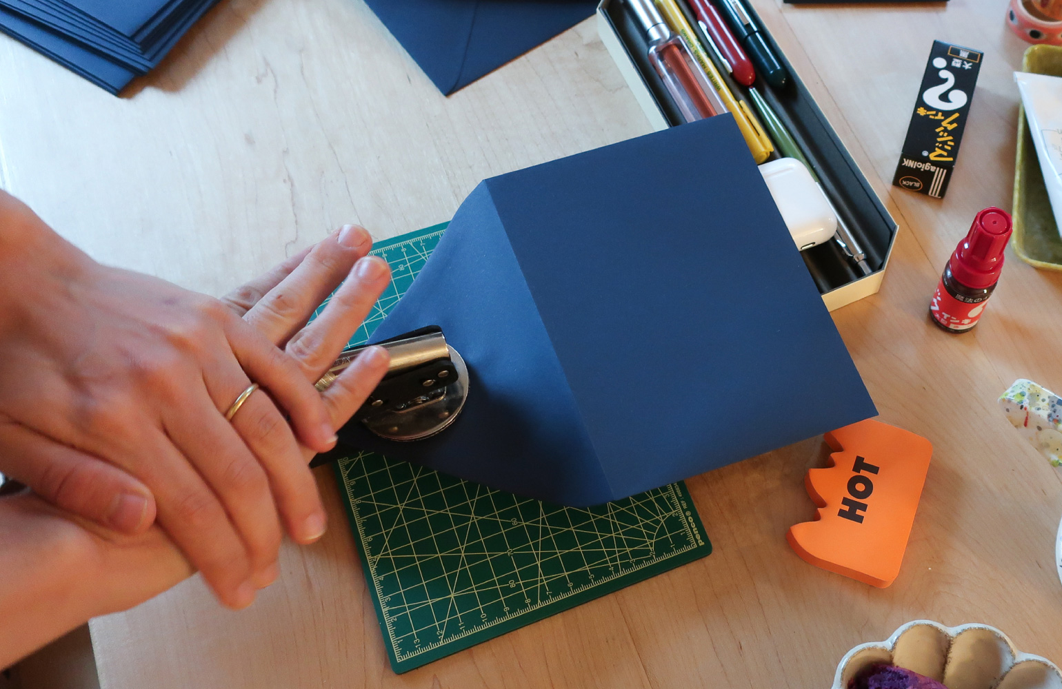 WORKING HANDS vol.16「ジョイス・チャイ」 - HIGHTIDE